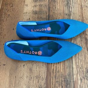 Deep teal Rothy’s points